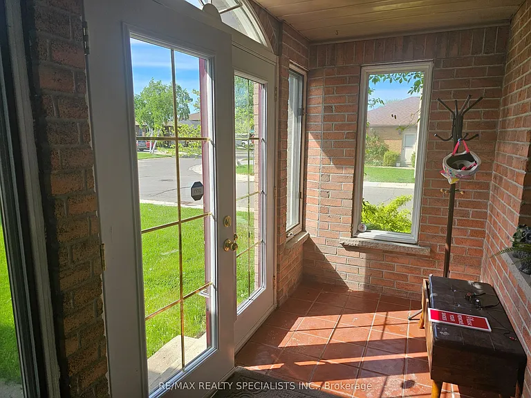 283 Delancey Blvd — Photo 4