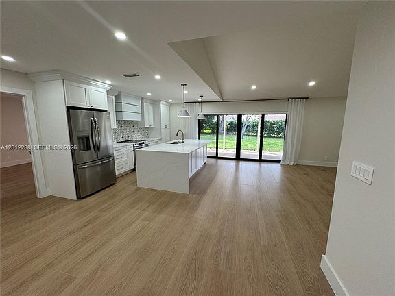 2nd image of 9234 Southampton Pl