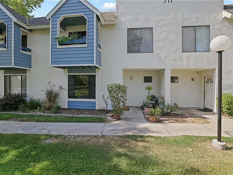 711 Church Pl #2 — Photo 93