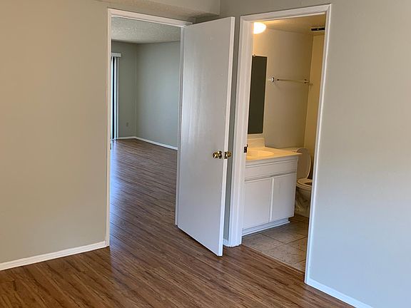 3rd image of 18406 Gresham St #105
