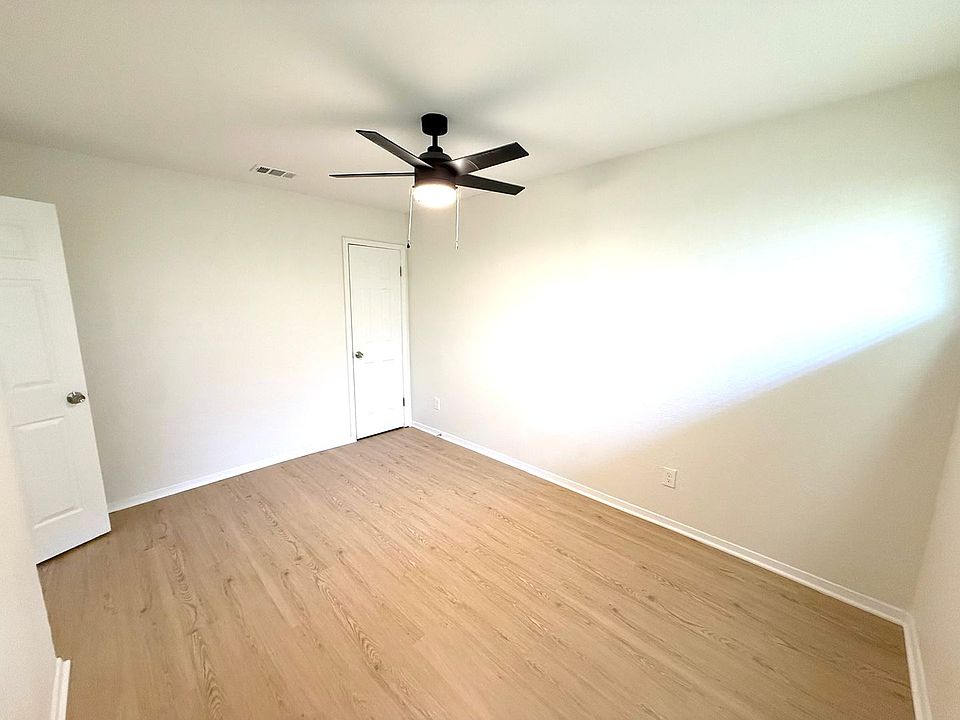 1st image of 1401 Arvel Cir