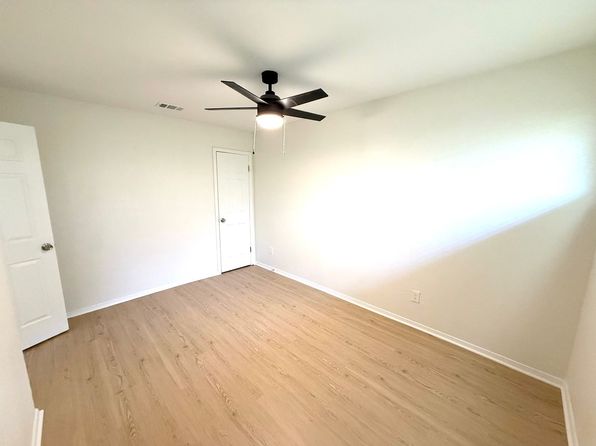 1401 Arvel Cir