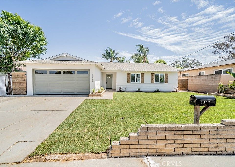 2nd image of 1227 Jadestone Ln