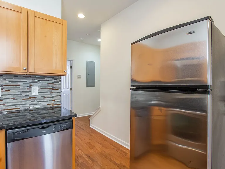 1712 Monument St #A — Photo 3