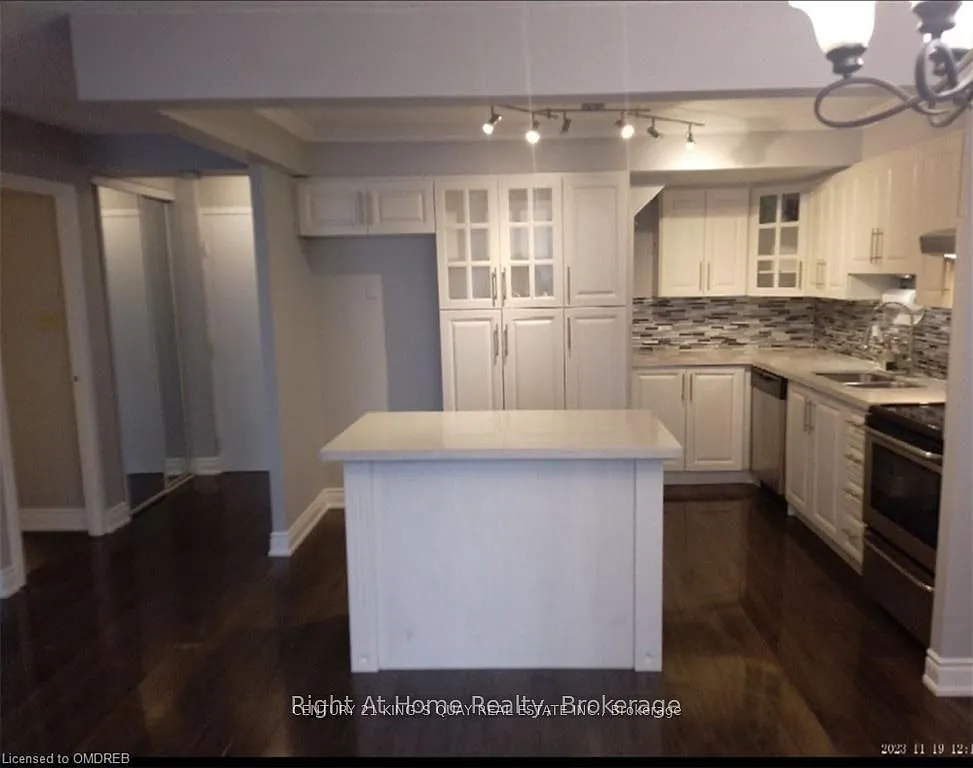 1300 Marlborough Ct — Photo 3