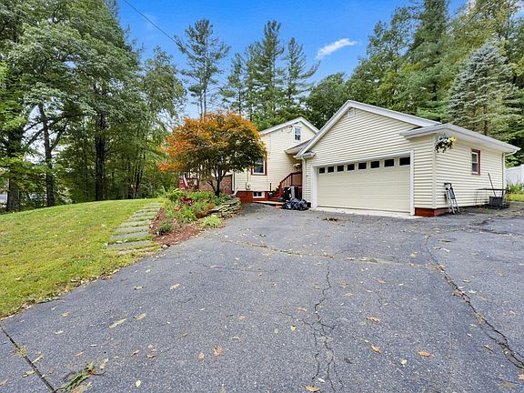 3rd image of 30 W Sutton Rd