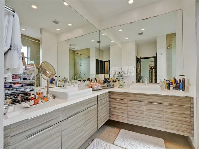 15501 NW 88th Ave — Photo 10