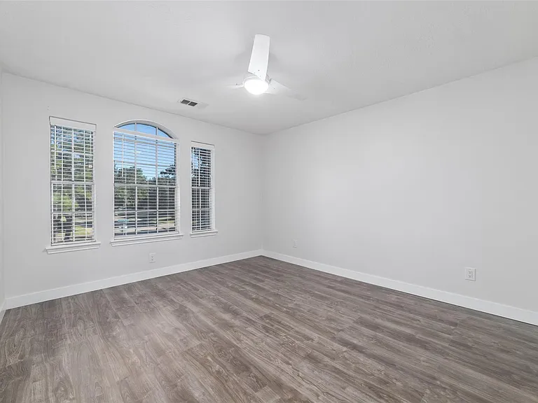 20415 Longspring Dr — Photo 13