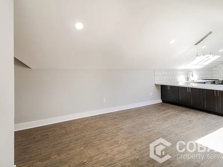 631 Seminole Ave NE #B — Photo 8
