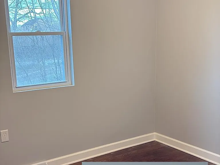 2452 Jackson St — Photo 4