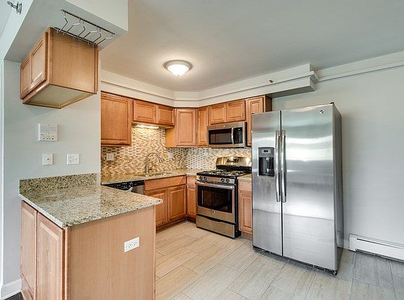 2nd image of 731 Bellwood Ave APT 204