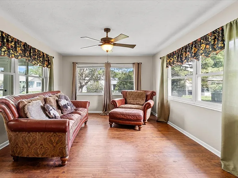 3591 N Honeylocust Dr — Photo 9