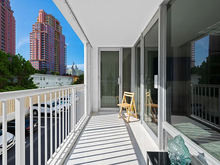 2200 NE 33rd Ave #2D — Photo 10