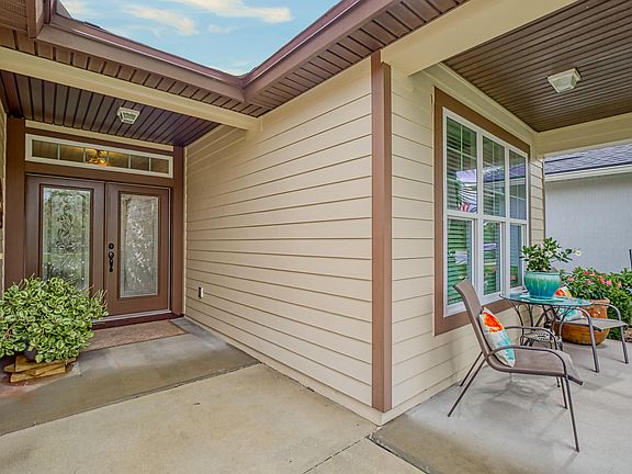 2nd image of 48 Queensland Cir