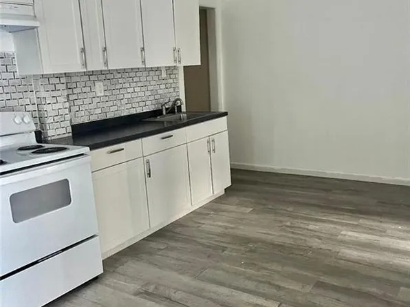 2837 West 15th Street image 4 of 9