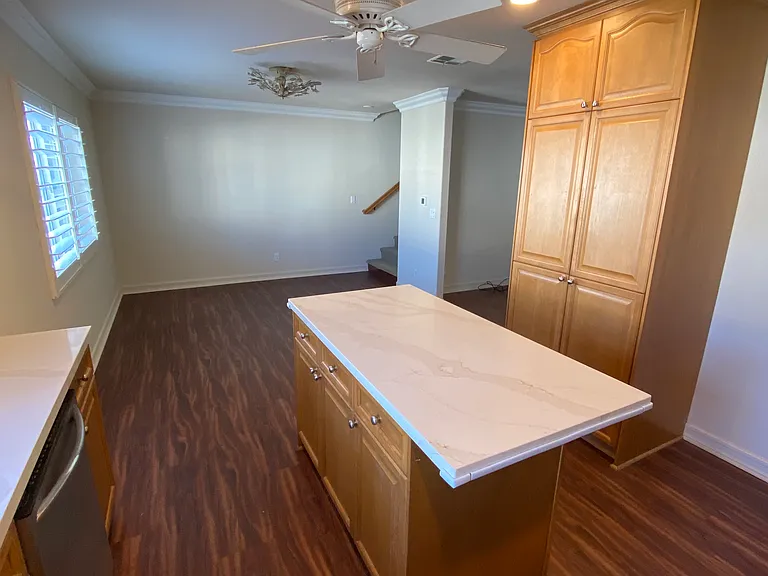 1458 Elin Pointe Dr — Photo 10