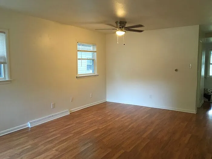 25 Marshall Pl — Photo 3