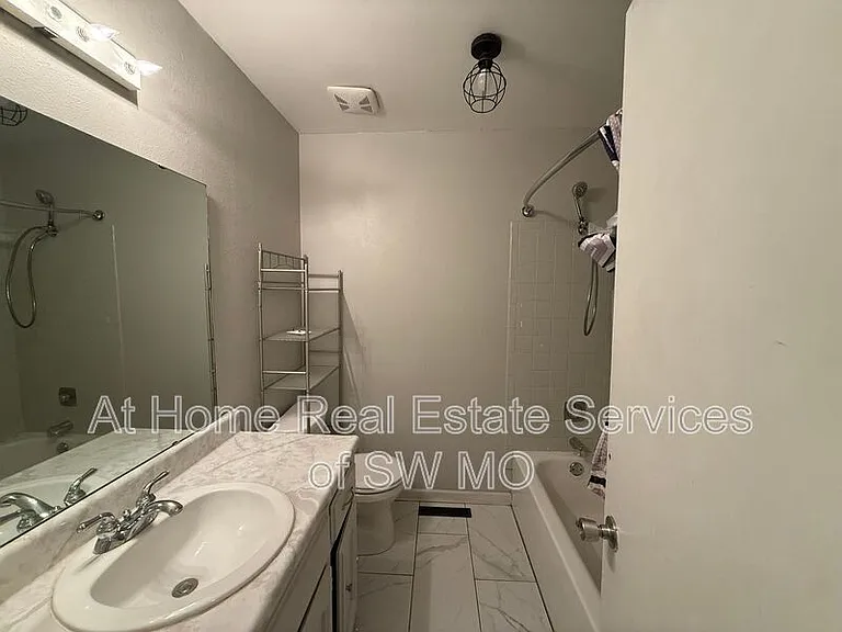 6124 S Farm Road 131 — Photo 7