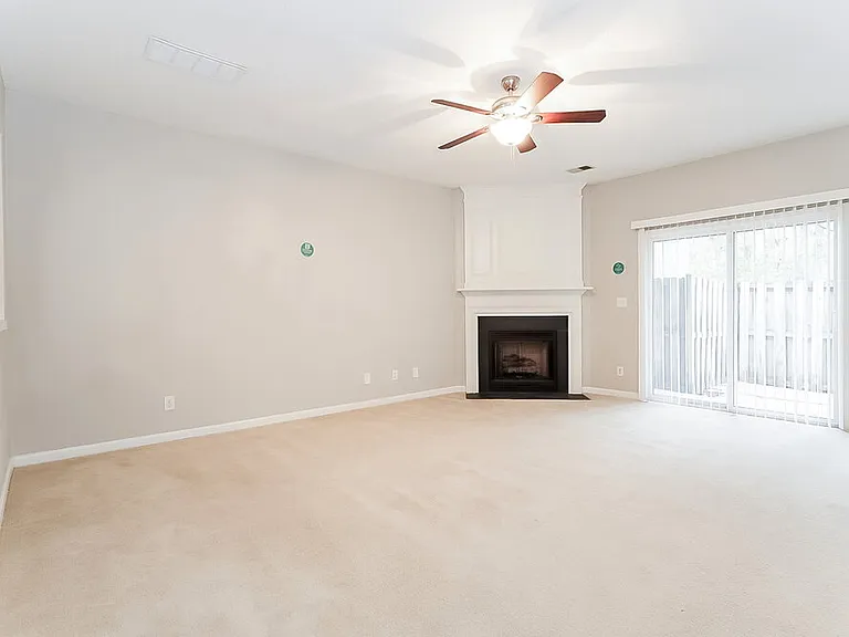 3973 Katherine Way — Photo 5