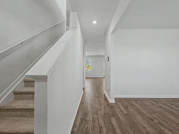 5th image of 6113 Whitewater Dr