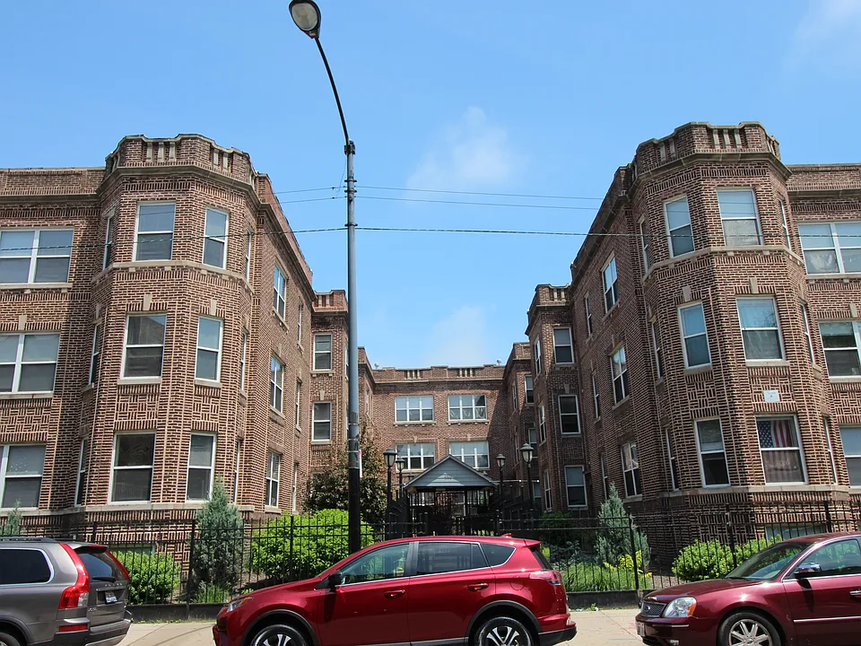 4927-33 N Kedzie Ave