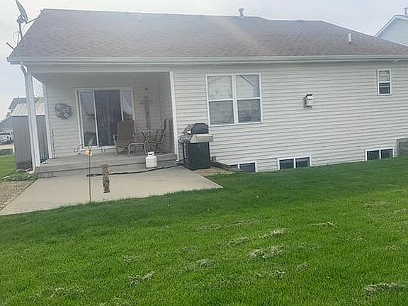 3rd image of 7280 Zachary Dr