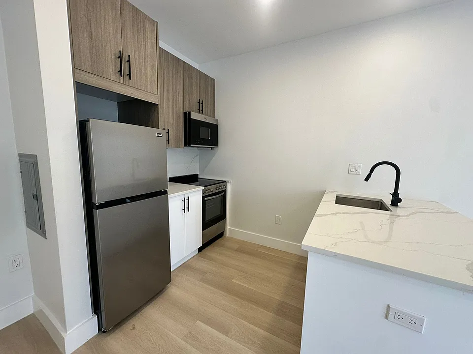 306 Forrest St #31E