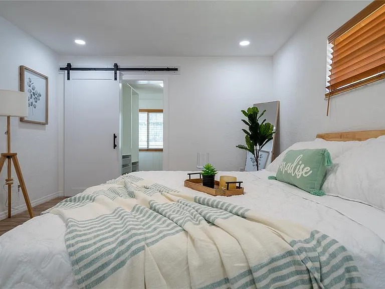 7354 Biltmore Dr — Photo 26