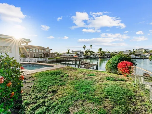 720 Capri Blvd, Treasure Island, FL 33706