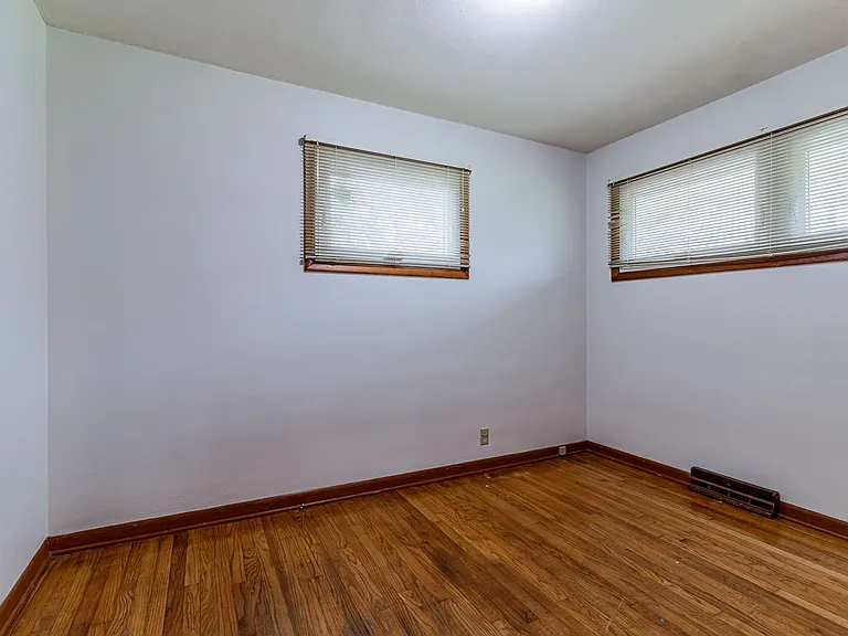 2106 Campbell Dr — Photo 19