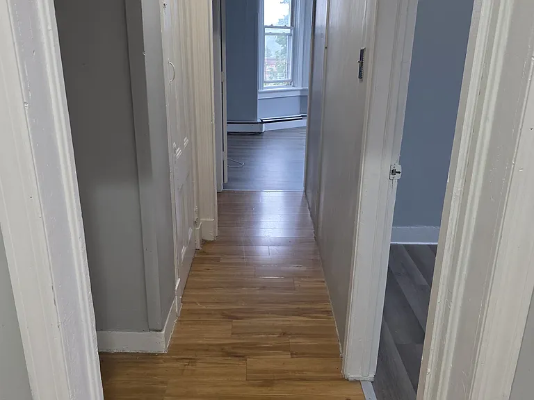 8 Garfield St #3 — Photo 2
