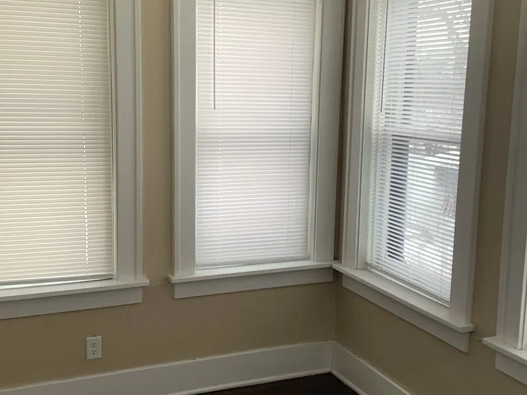 905 NE Madison Ave #1 — Photo 3