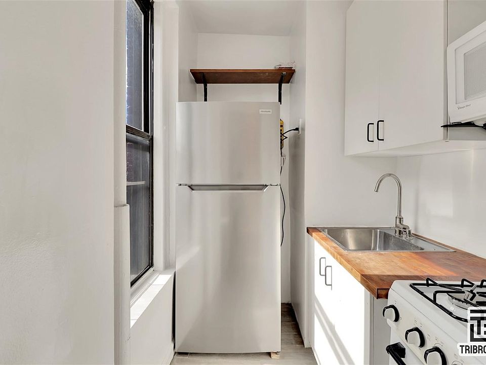 2nd image of 241 W 101st St APT 2C