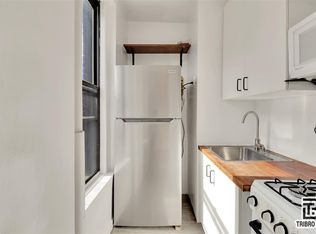 241 W 101st St APT 2A, New York, NY 10025