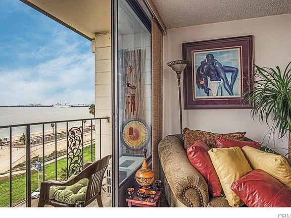 3rd image of 2601 E Ocean Blvd