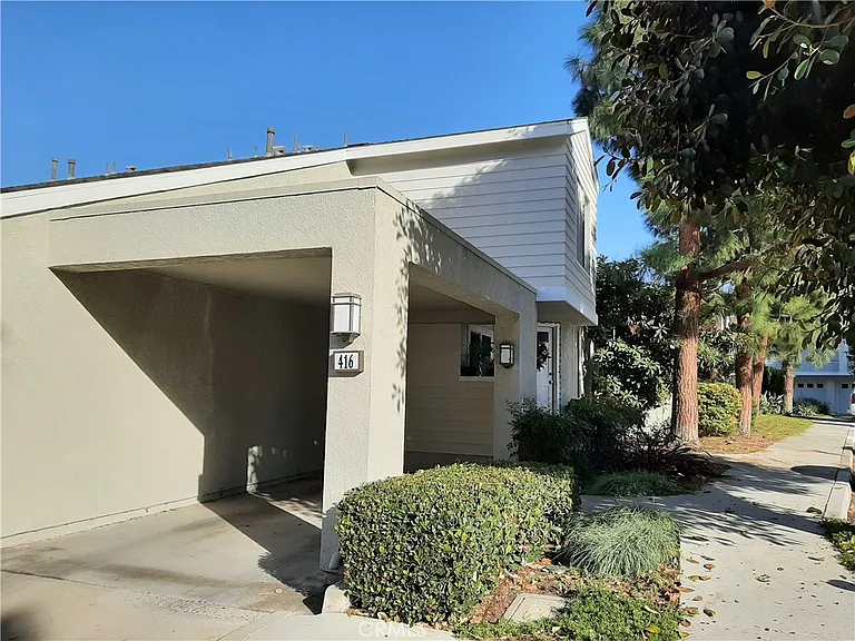 416 Deerfield Ave — Photo 3