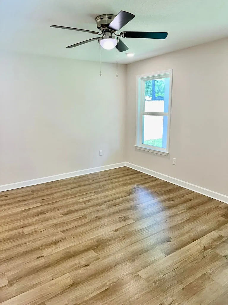 3 bed, 1267 sqft, $1,750 — Photo 4