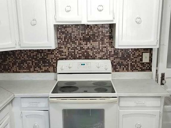 5th image of 3510 Bougainvillea St