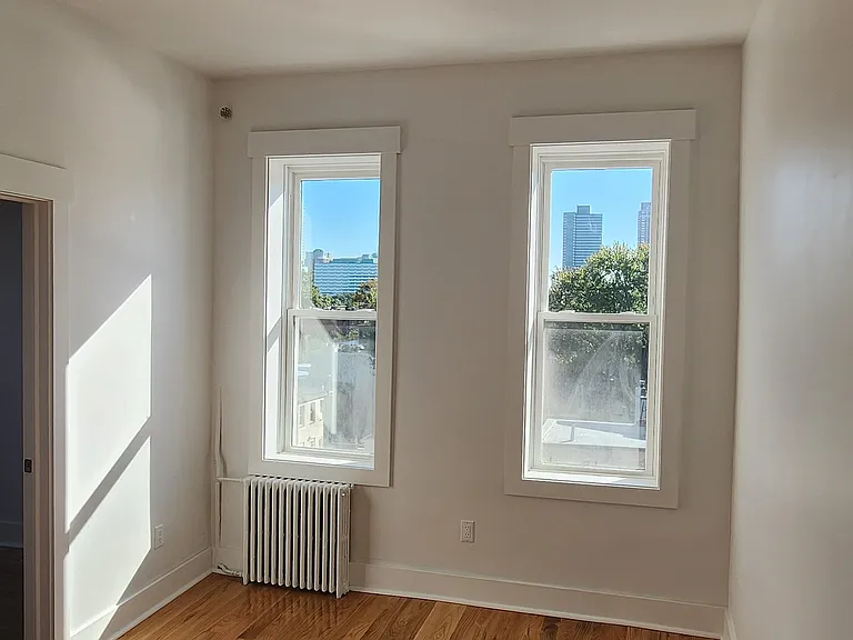 284 3rd St #5D — Photo 3
