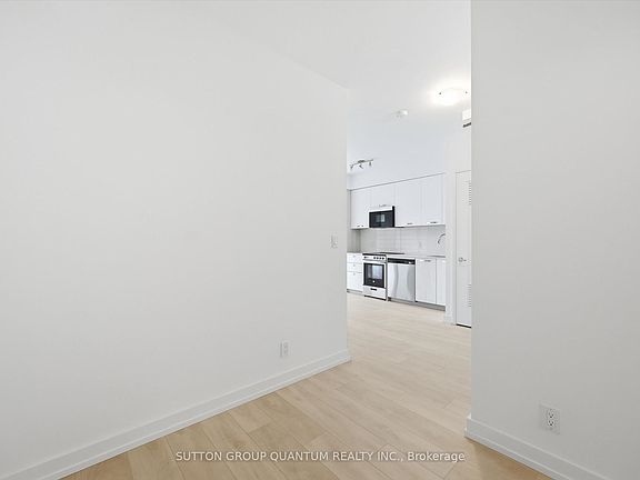 5th image of 75 James St S #1221