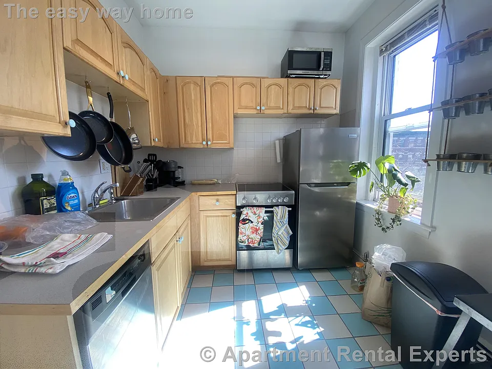 281 Harvard St #34