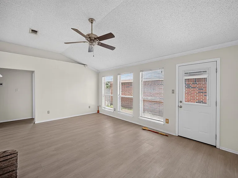 6206 Tidewater Dr — Photo 3