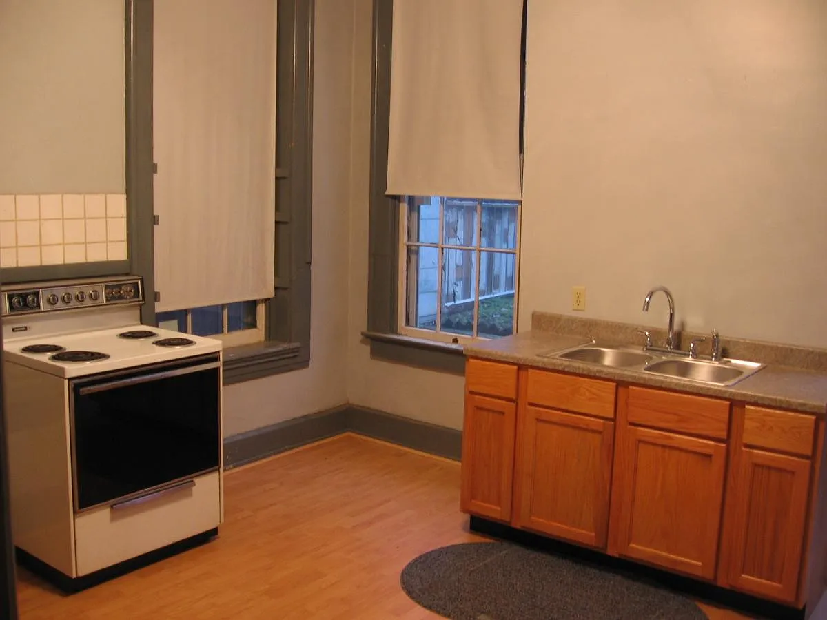 1 bed, 850 sqft, $900 — Photo 1