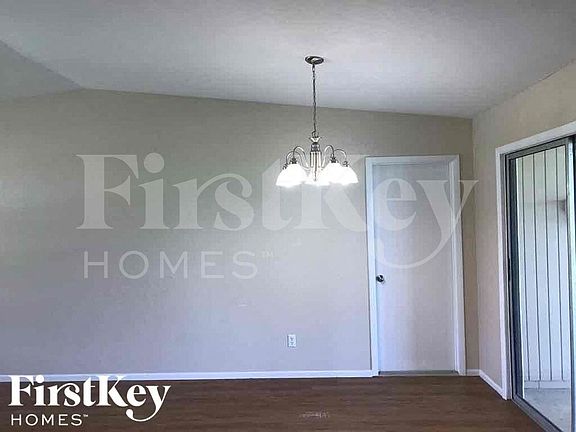4th image of 1209 NE 18th Pl