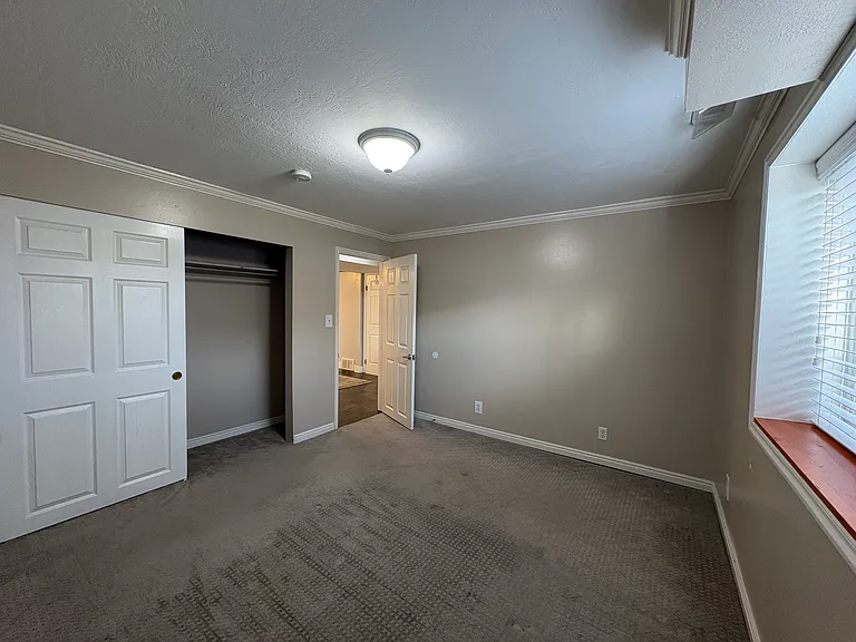 9731 S 3065 W — Photo 8