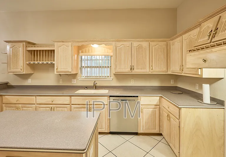 1309 Summerfield Ln — Photo 12
