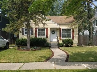 1647 Banbury St, Birmingham, MI 48009