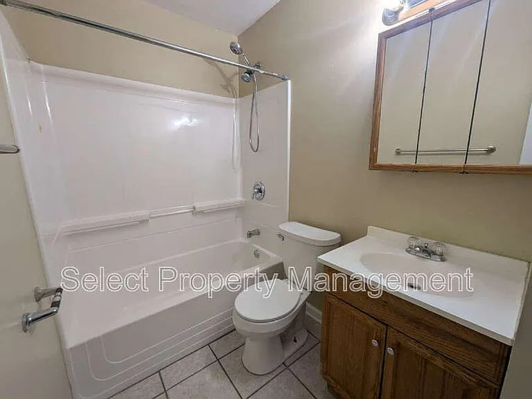 926 Houston Dr — Photo 9