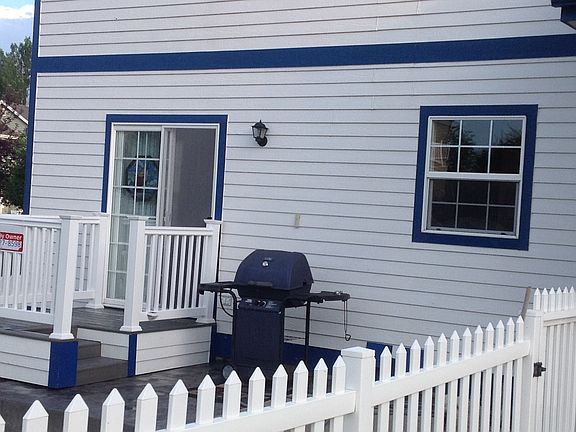 3rd image of 1202 Crescent Dr