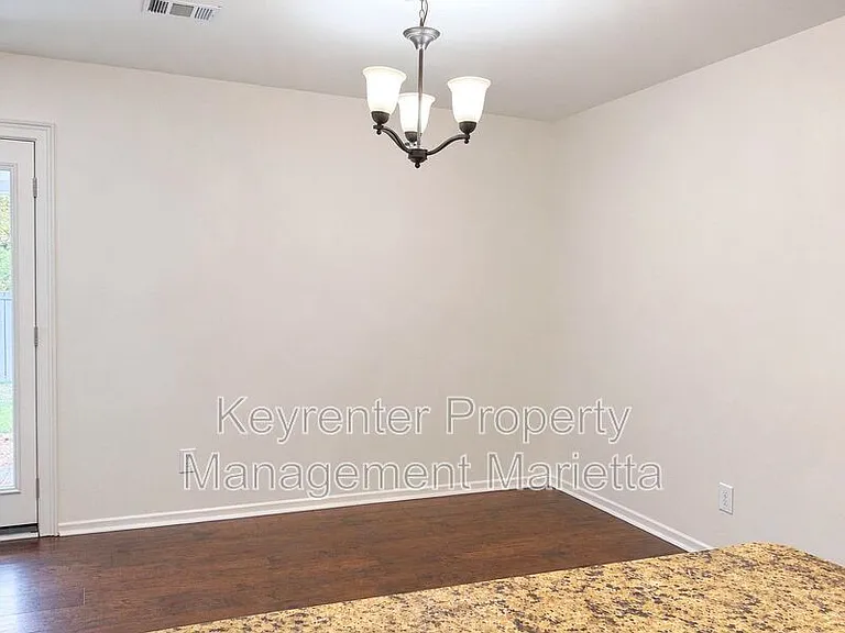 2190 Palmyra Dr — Photo 6